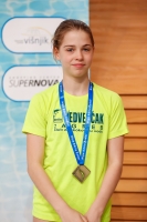 Thumbnail - Girls C - Diving Sports - 2019 - Alpe Adria Zadar - Victory Ceremony 03029_09326.jpg