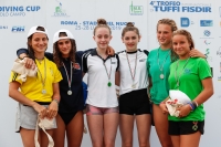Thumbnail - Girls synchron - Wasserspringen - 2019 - Roma Junior Diving Cup - Siegerehrungen 03033_22376.jpg