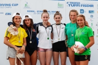 Thumbnail - Girls synchron - Wasserspringen - 2019 - Roma Junior Diving Cup - Siegerehrungen 03033_22381.jpg