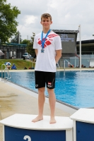 Thumbnail - Boys A - Wasserspringen - 2022 - International Diving Meet Graz - Siegerehrungen 03056_01412.jpg