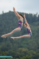 Thumbnail - Girls - Прыжки в воду - 2022 - International Diving Meet Graz - Synchronised diving 03056_02035.jpg