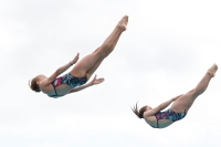 Thumbnail - Girls - Прыжки в воду - 2022 - International Diving Meet Graz - Synchronised diving 03056_02049.jpg