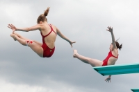 Thumbnail - Girls - Wasserspringen - 2022 - International Diving Meet Graz - Synchron 03056_03058.jpg