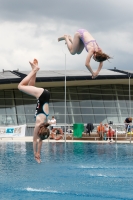 Thumbnail - Girls - Wasserspringen - 2022 - International Diving Meet Graz - Synchron 03056_03107.jpg