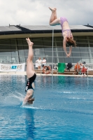 Thumbnail - Girls - Wasserspringen - 2022 - International Diving Meet Graz - Synchron 03056_03108.jpg