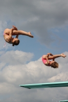 Thumbnail - Girls - Wasserspringen - 2022 - International Diving Meet Graz - Synchron 03056_04157.jpg