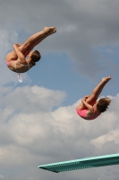 Thumbnail - Girls - Wasserspringen - 2022 - International Diving Meet Graz - Synchron 03056_04158.jpg