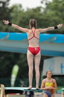 Thumbnail - Girls B - Frida Støre - Wasserspringen - 2022 - International Diving Meet Graz - Teilnehmer - Norwegen 03056_18596.jpg