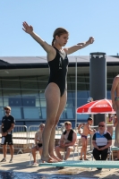 Thumbnail - Girls B - Nika Schmidbauer - Wasserspringen - 2022 - International Diving Meet Graz - Teilnehmer - Österreich 03056_26467.jpg