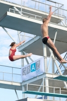 Thumbnail - Carolina und Quentin - Прыжки в воду - 2023 - International Diving Meet Graz - Synchronized Diving - Mixed 03060_12247.jpg