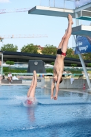 Thumbnail - Carolina und Quentin - Прыжки в воду - 2023 - International Diving Meet Graz - Synchronized Diving - Mixed 03060_12254.jpg