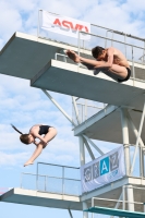 Thumbnail - Devon und Isabelle - Wasserspringen - 2023 - International Diving Meet Graz - Synchron - Mixed 03060_12303.jpg